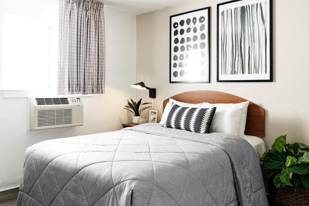 Intown Suites Extended Stay West Palm Beach Fl - Military Trail Rd Bagian luar foto
