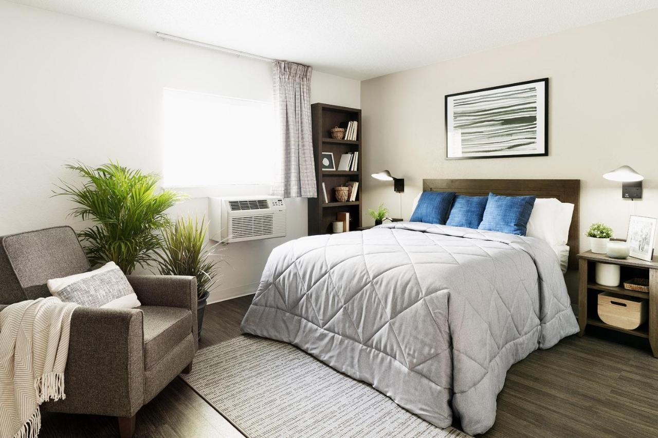 Intown Suites Extended Stay West Palm Beach Fl - Military Trail Rd Bagian luar foto